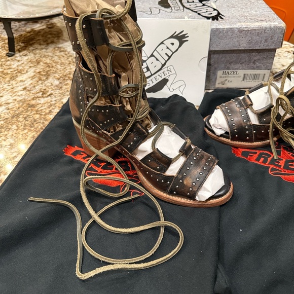 Freebird by Steven HAZEL Black Distressed Gladiator Sandals - Picture 11 of 12